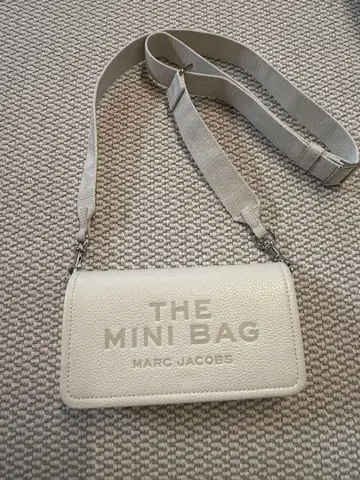 MARC JACOBS 더 미니 백 화이트