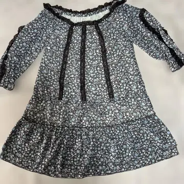 꽃무늬 튜닉 칠부 소매 블랙 스카이블루