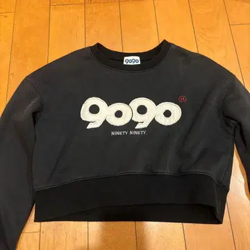 9090 크롭 맨투맨 블랙
