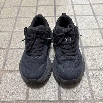 새상품급 호카 HOKA BONDI 8 본다이 블랙 22.5cm