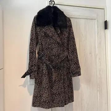 레오파드 무늬 더블 브레스트 트렌치코트