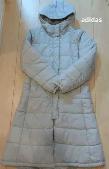 adidas 라이트 그레이 벤치 코트