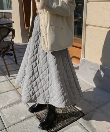 AMELY (에밀리) 퀼팅 스커트