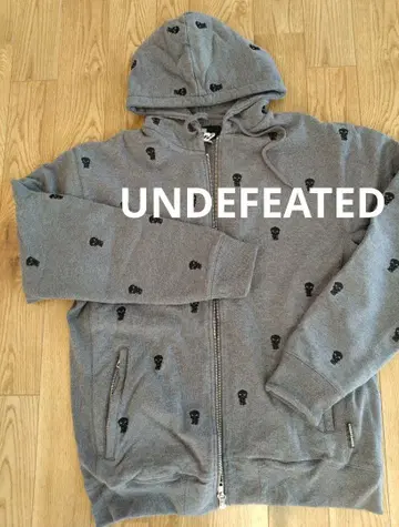 UNDEFEATED 스컬 패턴 그레이 후드티