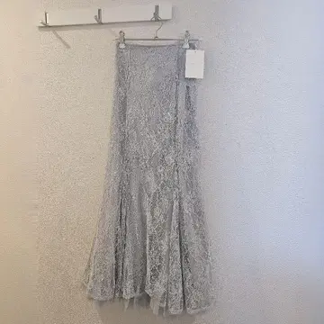 [미사용 새상품 택 포함] 밑단 튤 백 레이스업 레이스 머메이드 스커트