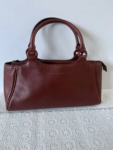 밀라 쇤 숄더백