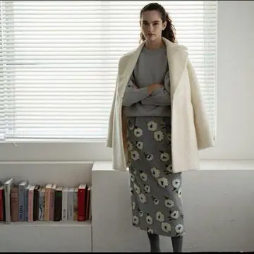 LINKABLE 타이트 스커트 [ 새상품급 ] 꽃무늬