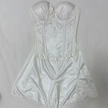 브라이덜 이너 허그 뷔스티에 & 플레어 팬츠