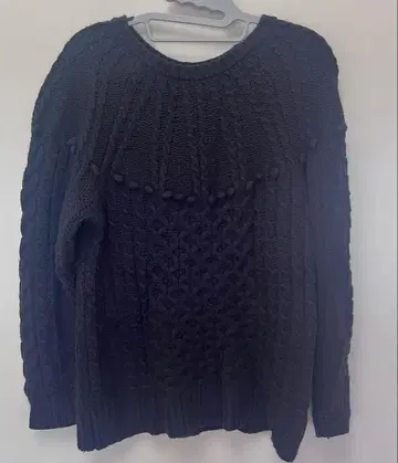 BEAMS HEART 네이비 니트 스웨터