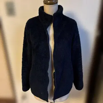 유니클로 네이비 플리스 자켓 지퍼 포함