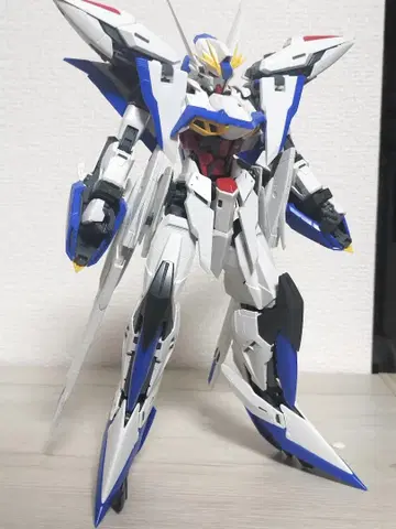 [11/10 한정판 가격 인하] MG 이클립스 건담