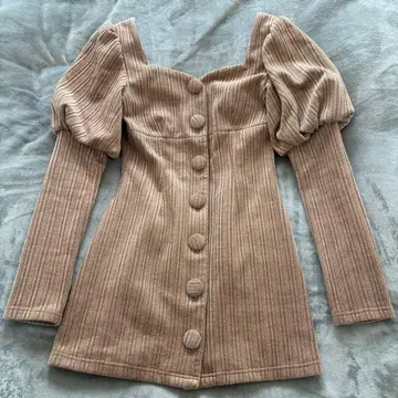 melt the lady 파워숄더 코듀로이 원피스