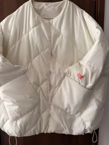 화이트 퀼팅 자켓 오버 사이즈