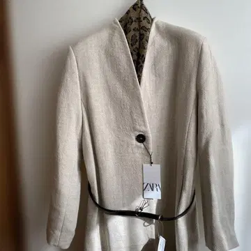 ZARA 아이보리 랩 코트 L