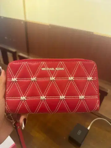 MICHAEL KORS 레드 장지갑