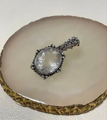 Stephen Dweck 크리스탈 펜던트 탑