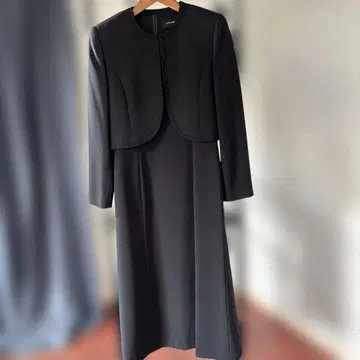 LILYBURN 블랙 원피스 수트 9ABR