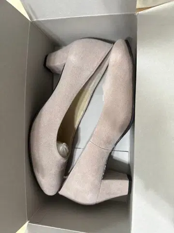 CLUB DE SAKI 베이지 하이힐 미사용