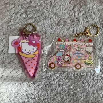 산리오 크레이프 왜건 아크릴 키링 2개