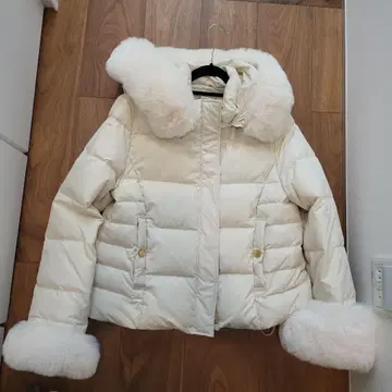 그레이스 콘티넨탈 화이트 다운 자켓 퍼 포함 화이트