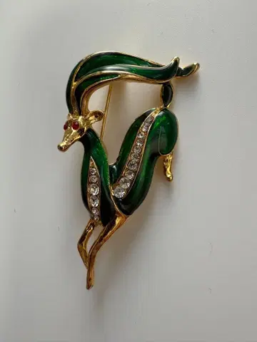앤티크 그린 컬러 에나멜 브로치