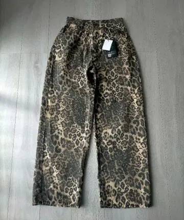레오파드 무늬 데님 와이드 레그 팬츠 새상품 레오파드 무늬