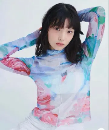 POPPY 블루 스완 시어 탑