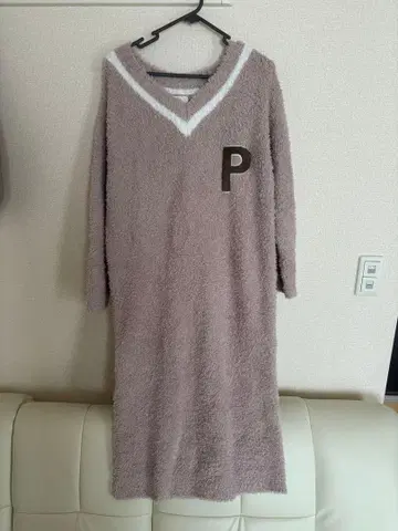 GELATO PIQUE 연보라 V넥 룸웨어