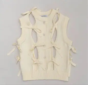 maisonspecial 리본 홀 니트 베스트