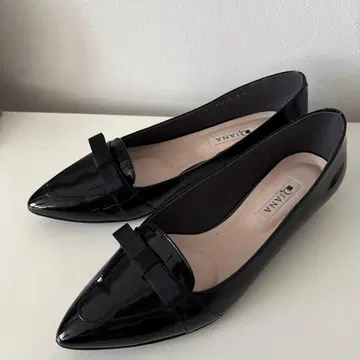 [ 미사용 ] DIANA 펌프스 플랫슈즈 에나멜 25.5cm 블랙