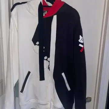 오오카미 미오 100만 명 기념 홈웨어 후드티