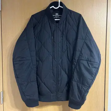 UNIQLO 화이트 마운티니어링 다운 자켓