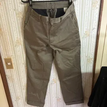Bounty Hunter 베이지 치노 팬츠 M 사이즈