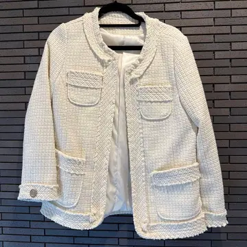 화이트 트위드 자켓