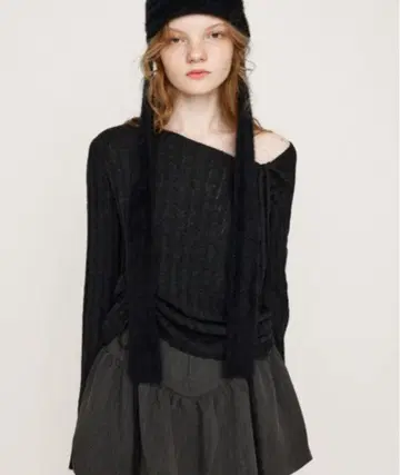 GATHER RIBBON KNIT 개더 리본 니트탑 블랙