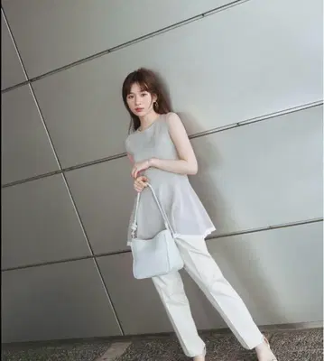 내추럴 뷰티 베이직 그레이 튜닉 플럼