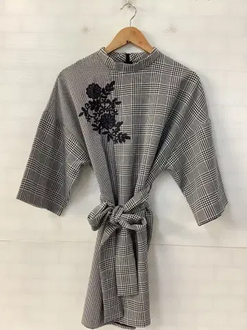 11.10 A957P 자라 미니 원피스 체크 EURM