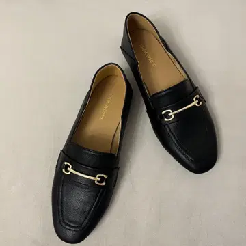 미사용급 글로벌 워크  블랙 로퍼 금장 장식 23cm