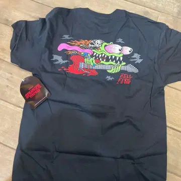 산타크루즈 스트레인저 씽스 T셔츠 L 사이즈