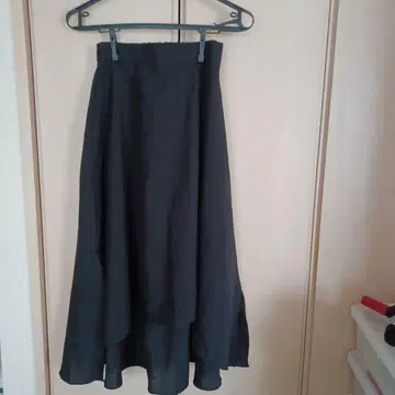 플리츠 스커트 블랙 롱 JUNI 프리