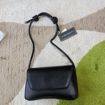 [ 새상품 ] JANE & BERRY 블랙 숄더백