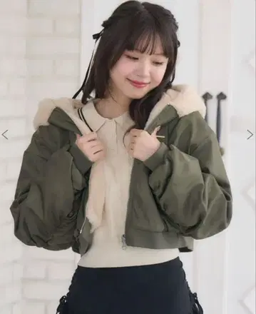 올리브 베이지 MA-1 자켓 후드 부착