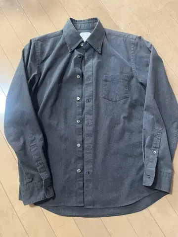 UNITED TOKYO 다크 그레이 셔츠 사이즈 2