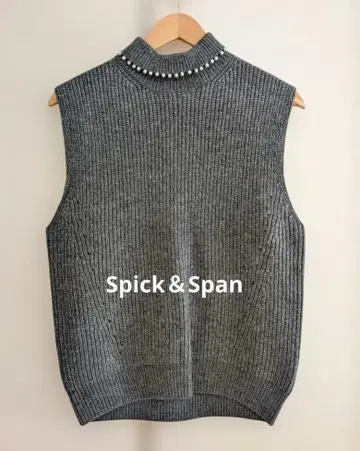 Spick & Span 그레이 펄 장식 니트 베스트