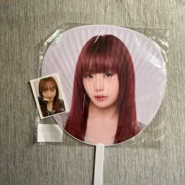 아이돌 부채 트레이딩 카드 포함