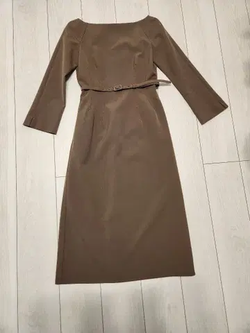 브라운 벨트 7부 소매 원피스