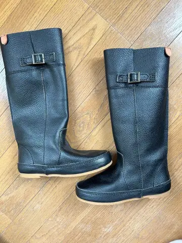 버클 장식 블랙 롱 부츠