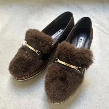 DIANA 브라운 퍼 로퍼