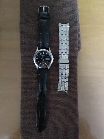 SEIKO 솔라 손목시계 SBPX083