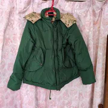 그린 다운 자켓 후드 부착